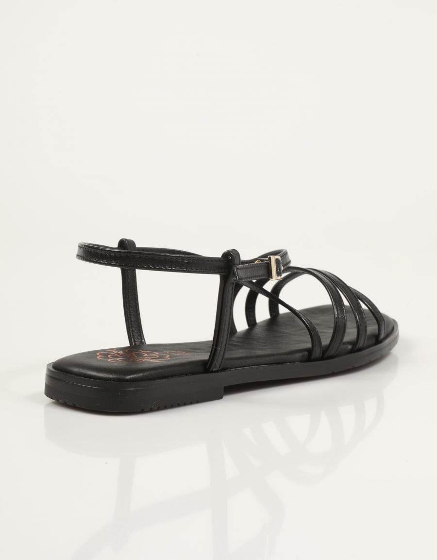 SANDALIAS PORRONET SANDALIA TIRAS NEGRO en color Negro