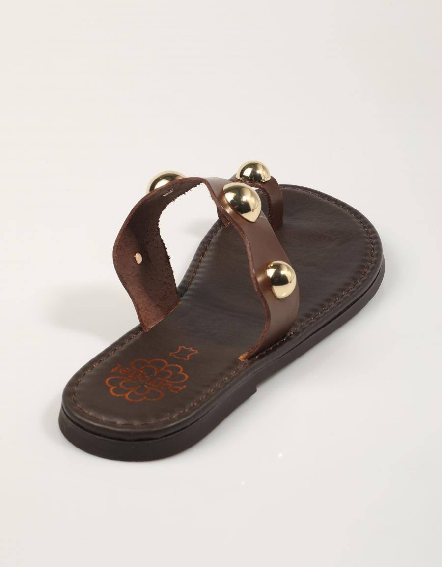 SANDALIAS PORRONET SANDALIA BOLAS REMACHES MOKA en color Marron