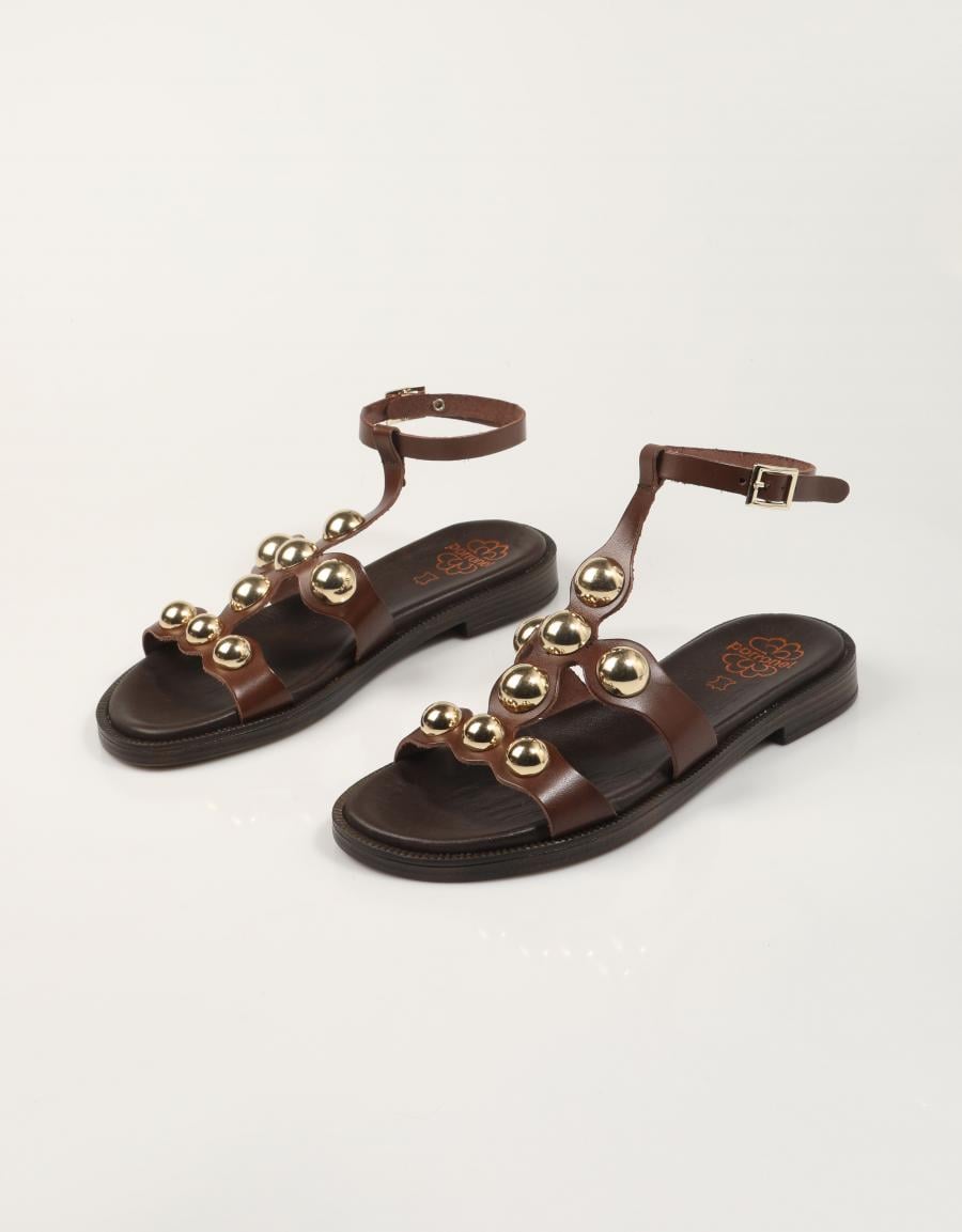 SANDALIAS PORRONET SANDALIA BOLAS REMACHES MOKA en color Marron