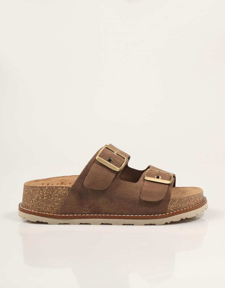 SANDALIAS YOKONO OCA 013 SERR LODO en color Marron