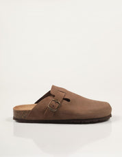 ZUECOS YOKONO ZUECO 599 SERR.LODO en color Marron