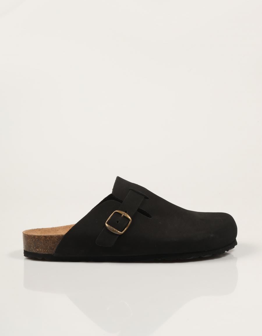 ZUECOS YOKONO ZUECO 599 NOBUCK NEGRO en color Negro