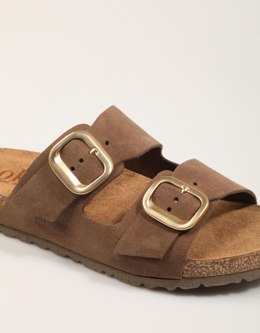 SANDALIAS YOKONO JERBA 700 SERRAJE LODO en color Marron
