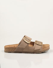 SANDALIAS YOKONO JERBA 700 SERRAJE PIEDRA en color Beige