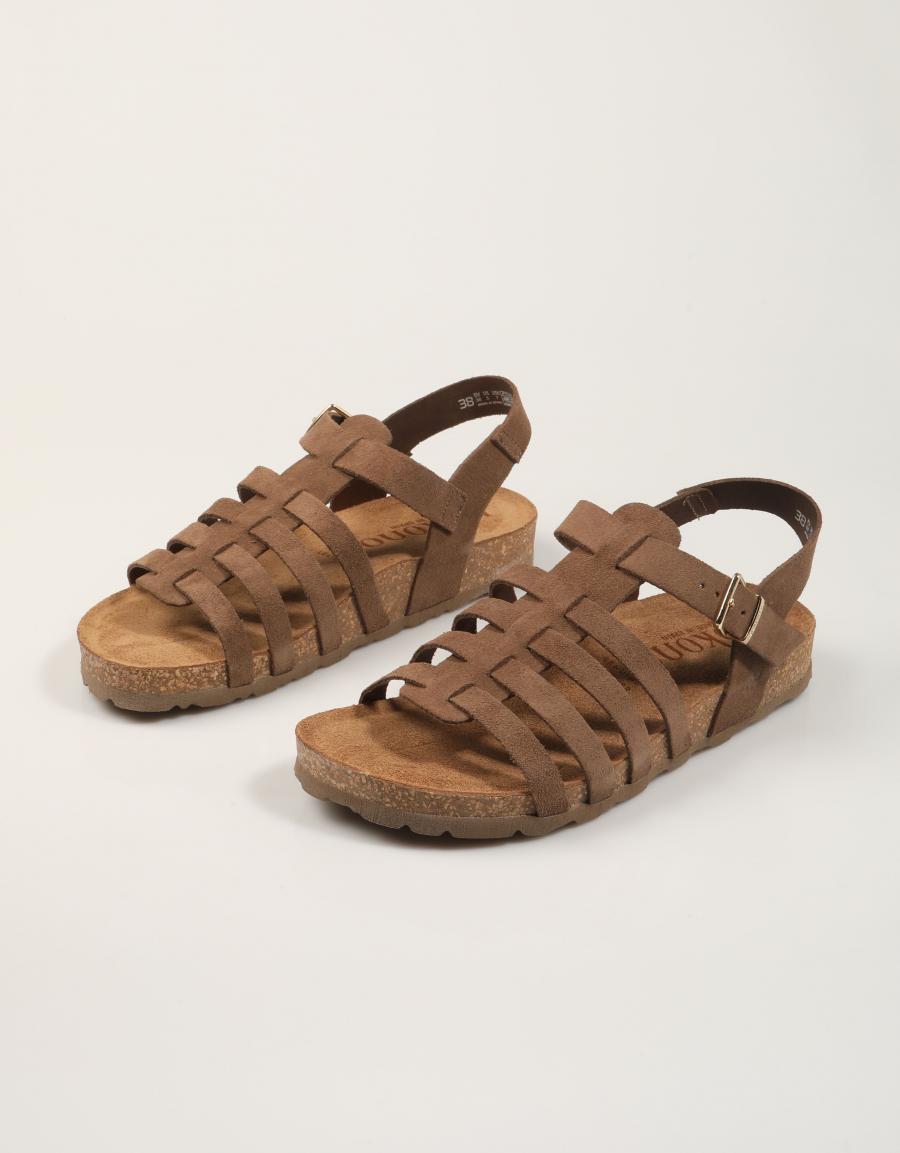 SANDALIAS YOKONO JERBA 260 SERRAJE LODO en color Marron