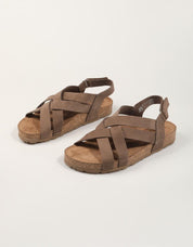 SANDALIAS YOKONO JERBA 260 NOBUCK TABACO en color Taupe