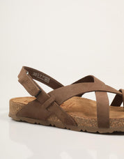 SANDALIAS YOKONO JERBA 718 SERRAJE LODO en color Marron