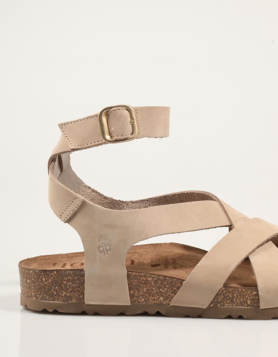 SANDALIAS YOKONO JERBA 261 NOBUCK SAND en color Beige