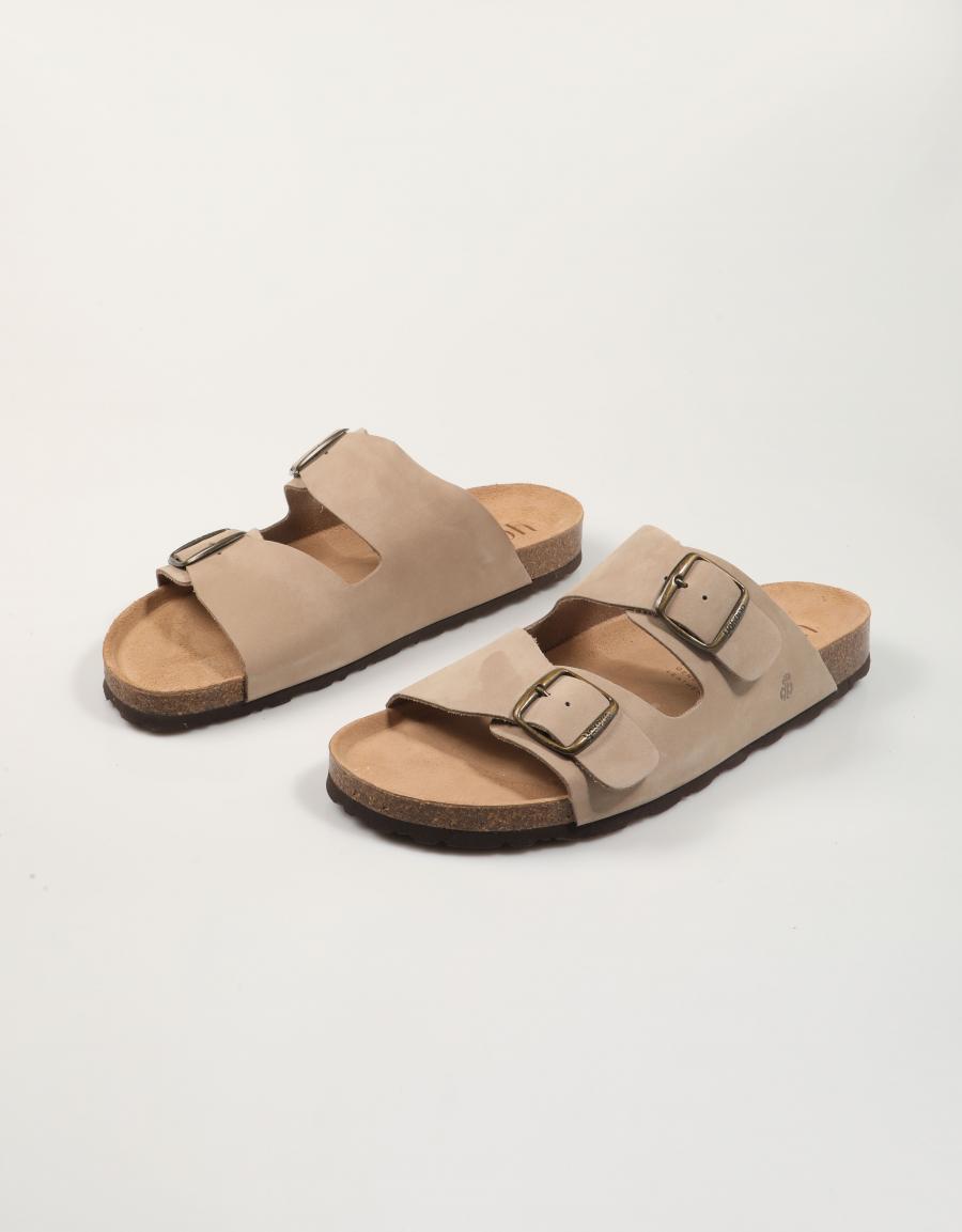 SANDALIAS YOKONO MACAM 150 NOBUCK TAUPE en color Taupe