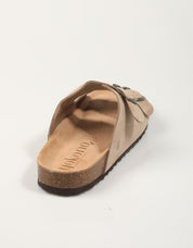 SANDALIAS YOKONO MACAM 150 NOBUCK TAUPE en color Taupe