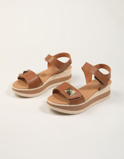 SANDALIAS REBECCA HOPE SANDALIA ROBLE en color Cuero