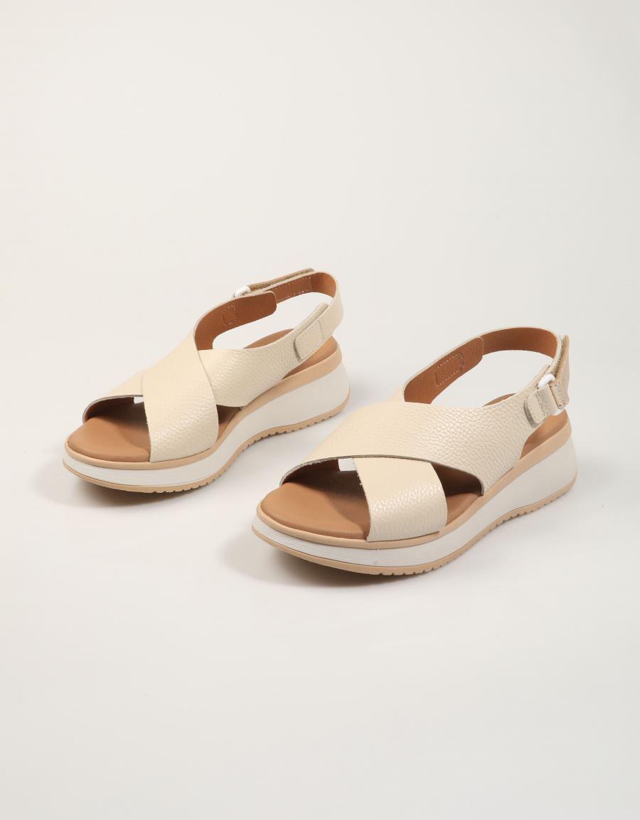 SANDALIAS REBECCA HOPE SANDALIA HIELO COMBI en color Beige