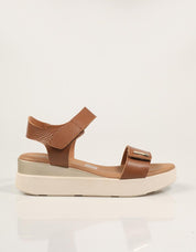 SANDALIAS REBECCA HOPE SANDALIA ROBLE en color Cuero