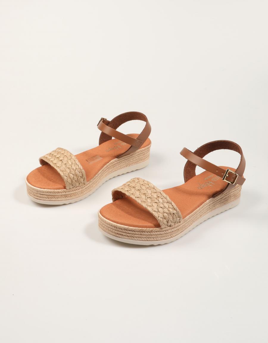 SANDALIAS REBECCA HOPE SANDALIA ROBLE COMBI en color Beige
