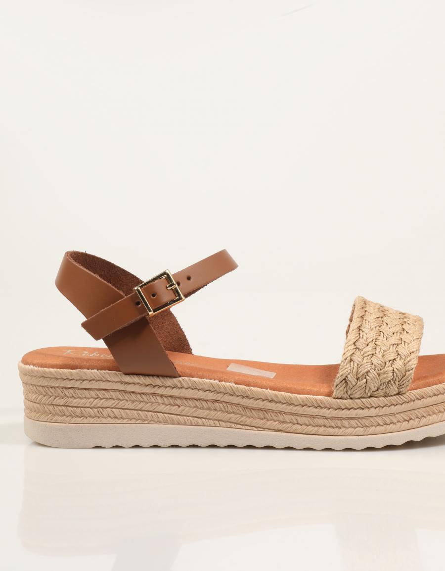 SANDALIAS REBECCA HOPE SANDALIA ROBLE COMBI en color Beige