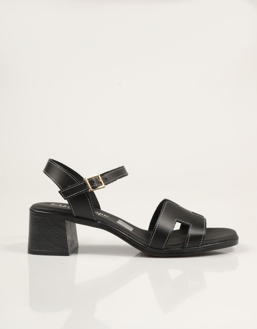 SANDALIAS REBECCA HOPE SANDALIA NEGRO en color Negro