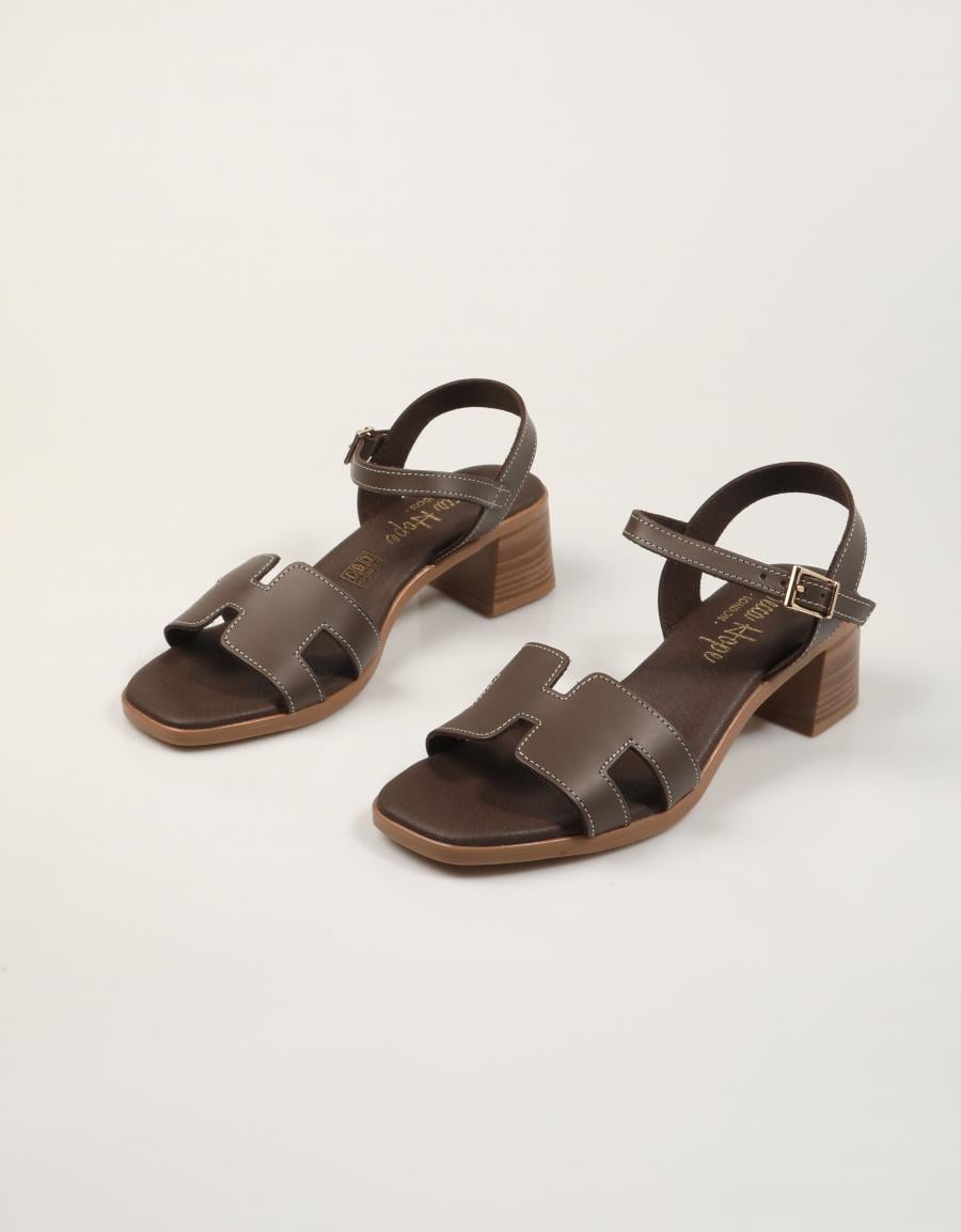 SANDALIAS REBECCA HOPE SANDALIA MARRON en color Marron