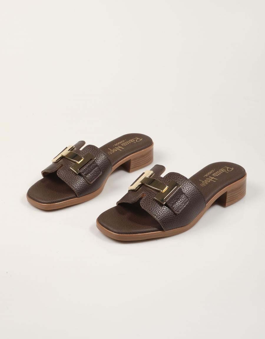 SANDALIAS REBECCA HOPE PALA HEBILLA MARRON en color Marron