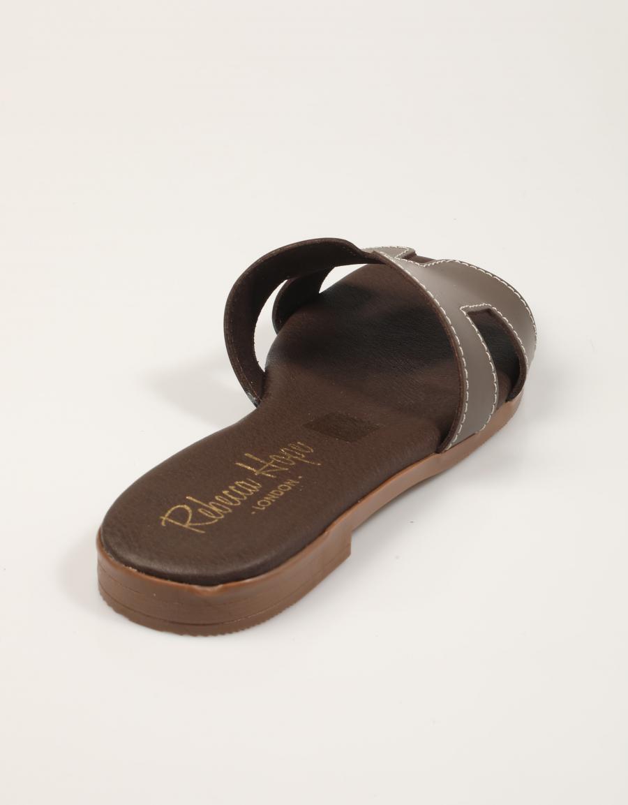 SANDALIAS REBECCA HOPE PALA MARRON en color Marron