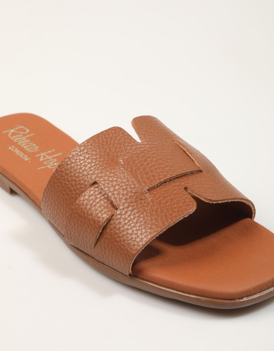 SANDALIAS REBECCA HOPE PALA ROBLE en color Cuero