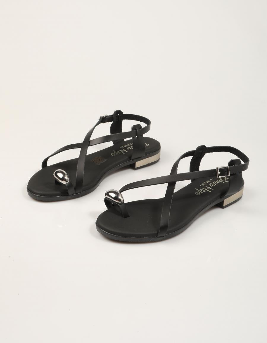 SANDALIAS REBECCA HOPE SANDALIA DEDO NEGRO en color Negro