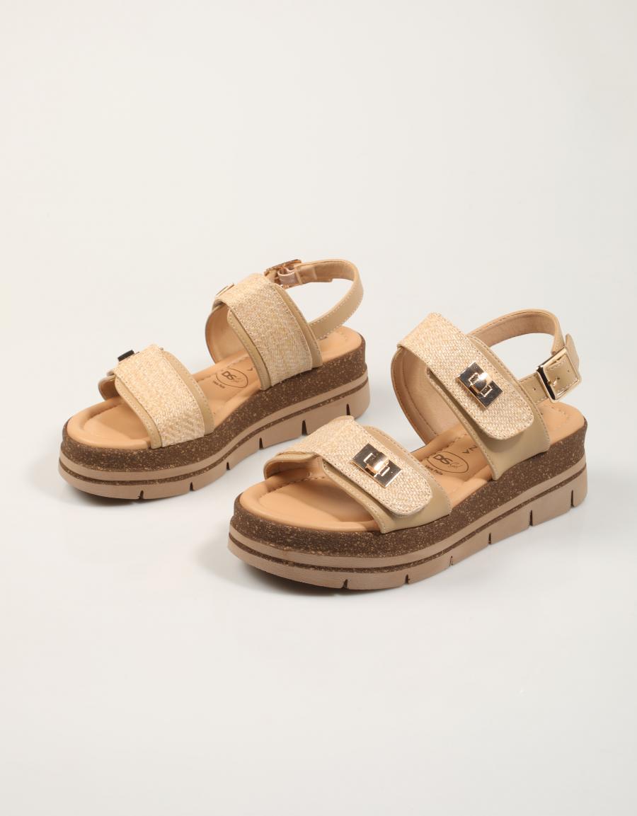 SANDALIAS DONNA 825967DM ADUA en color Beige