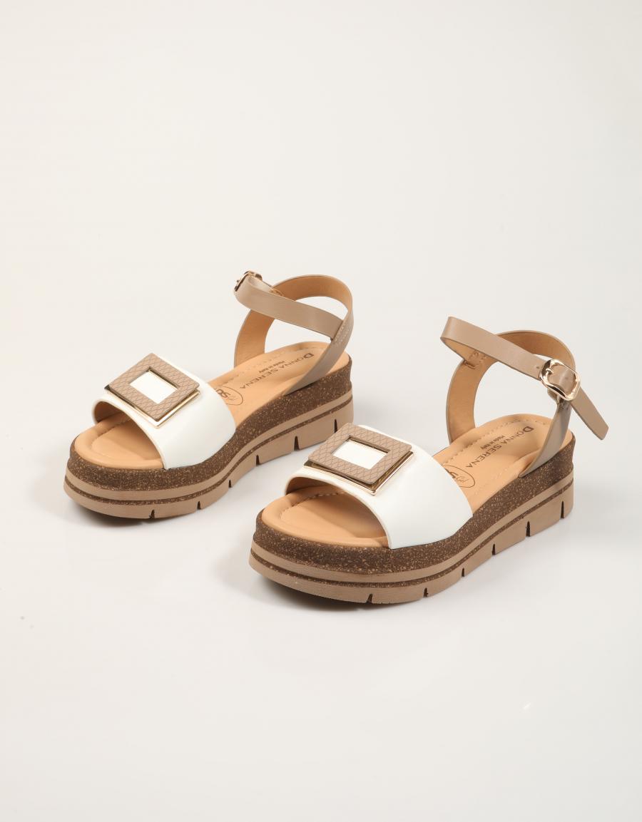 SANDALIAS DONNA 825995DM ADUA en color Blanco