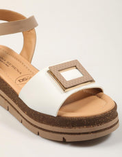 SANDALIAS DONNA 825995DM ADUA en color Blanco