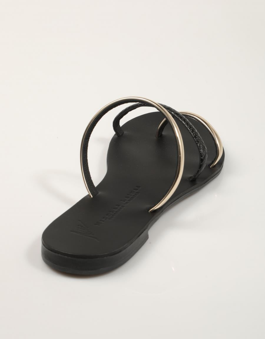SANDALIAS NICOLAS LAINAS SANDALIA GOLD/BLACK SNAKE en color Negro