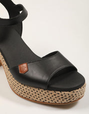 SANDALIAS POPA DAIRA NAPA NEGRO CT47903 en color Negro