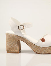 SANDALIAS POPA DAIRA NAPA BLANCO CT47901 en color Blanco