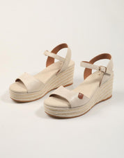 SANDALIAS POPA ARENAL BOREAL ORO CB41101 en color Oro