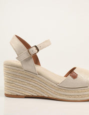 SANDALIAS POPA ARENAL BOREAL ORO CB41101 en color Oro