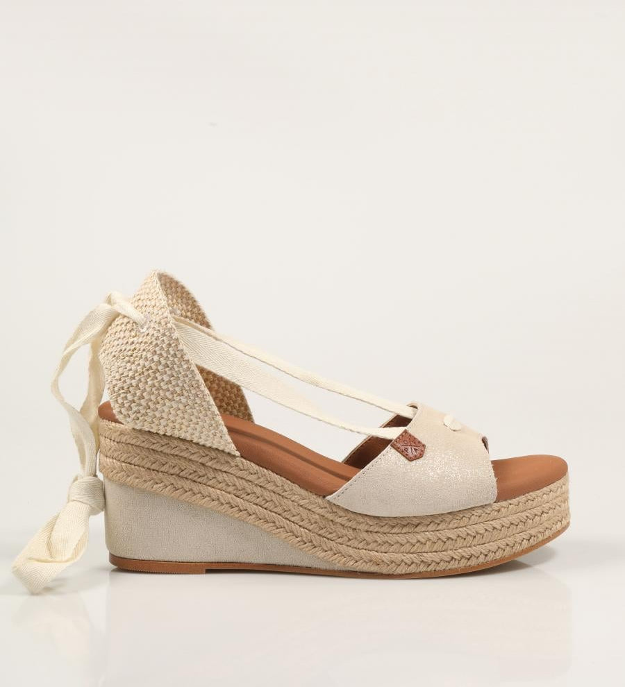 SANDALIAS POPA VALDES BOREAL ORO CB42301 en color Oro