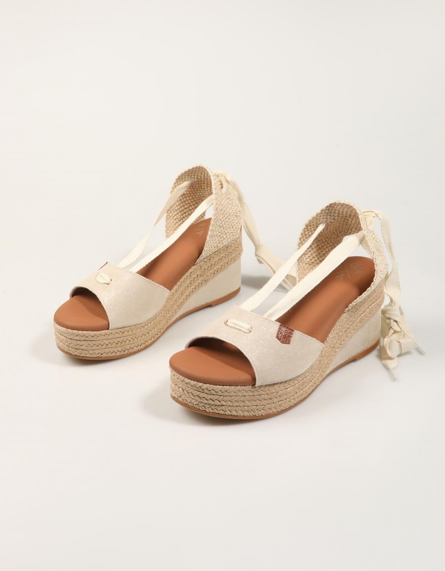 SANDALIAS POPA VALDES BOREAL ORO CB42301 en color Oro