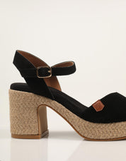 SANDALIAS POPA DAIRA SERRAJE NEGRO CT48003 en color Negro