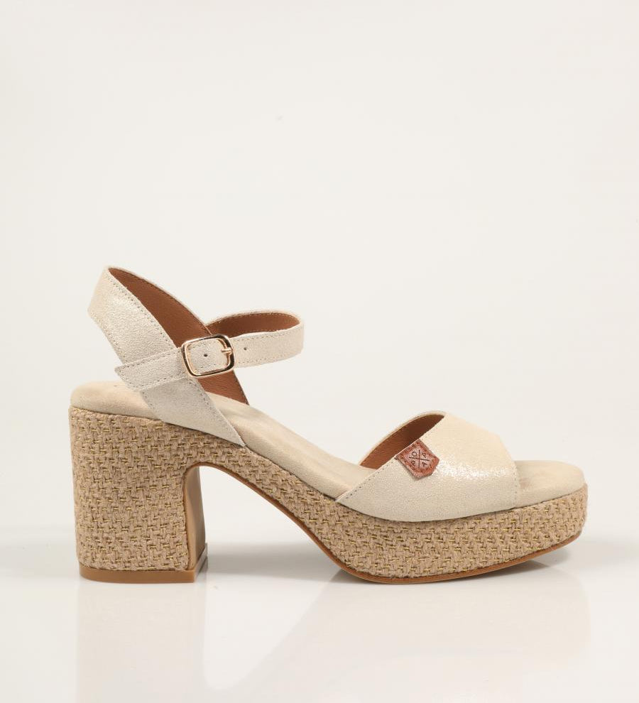 SANDALIAS POPA DAIRA BOREAL ORO CT51101 en color Oro