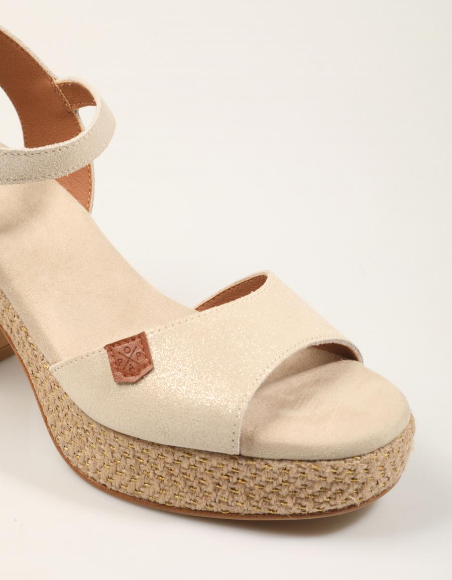 SANDALIAS POPA DAIRA BOREAL ORO CT51101 en color Oro