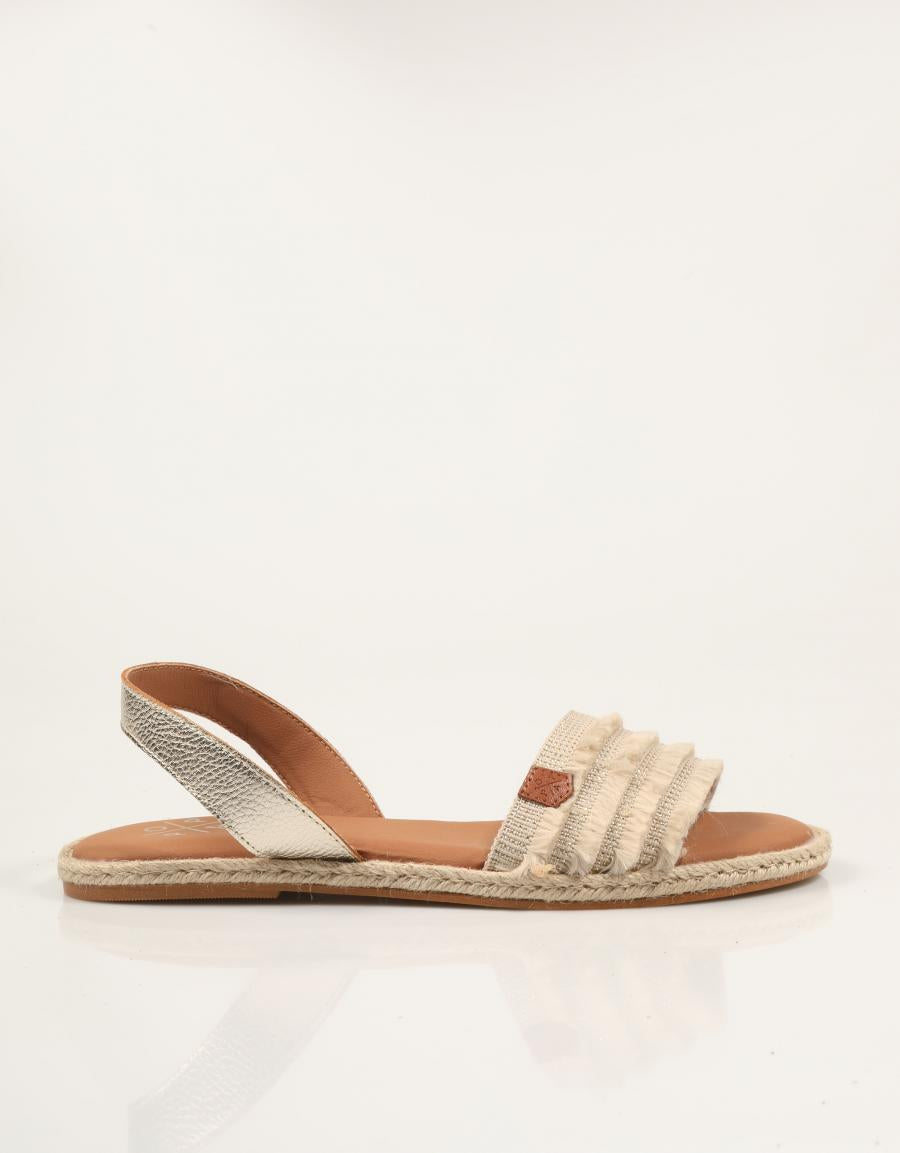SANDALIAS POPA JUNCAL FLECOS ORO MS38701 en color Oro