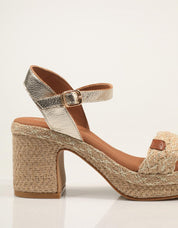 SANDALIAS POPA NERINA AMURA ORO CT49001 en color Oro