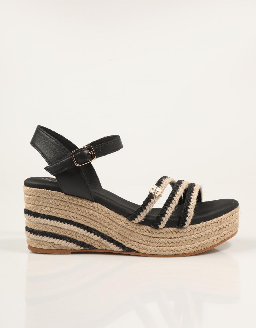 SANDALIAS POPA ALBANY CUERDA NEGRO CB47602 en color Negro