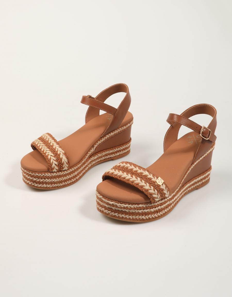 SANDALIAS POPA RAMBOL GALLERY CUERO CB41002 en color Cuero