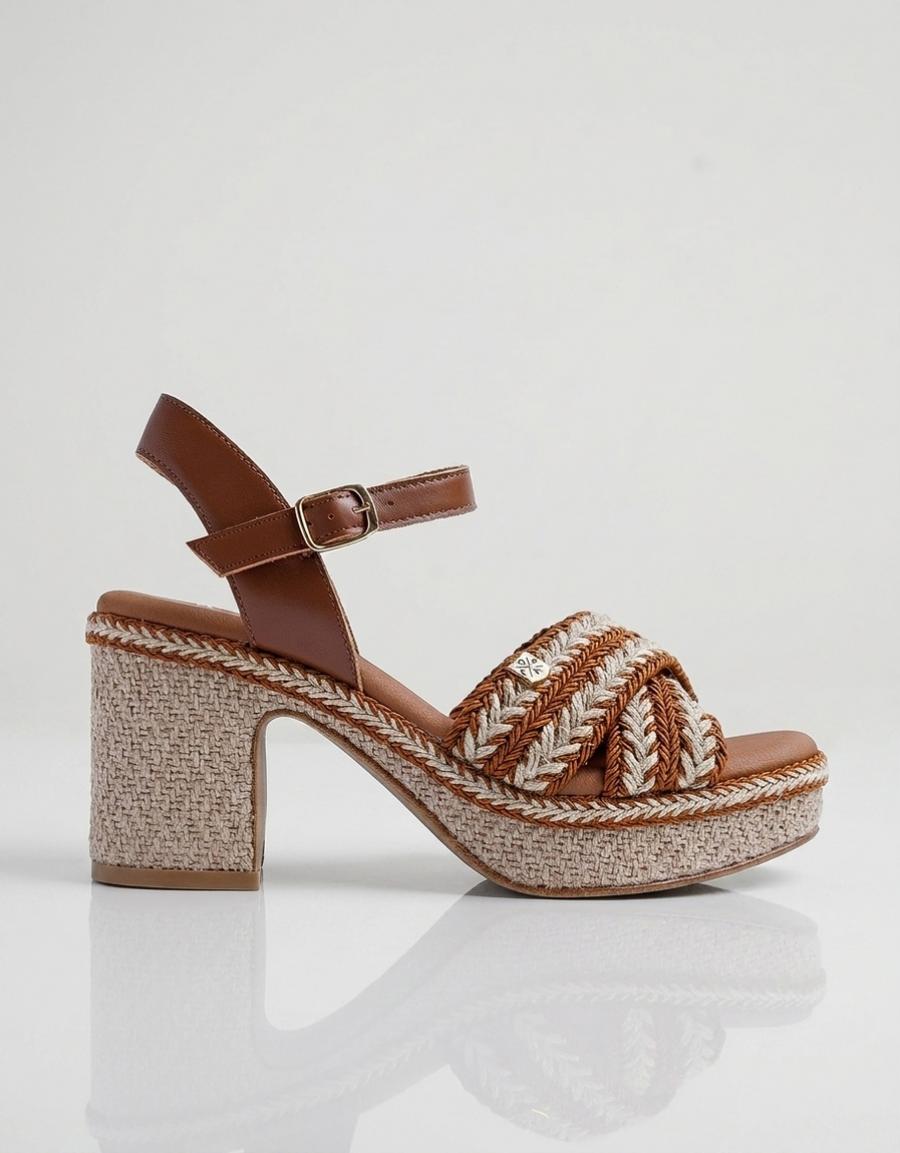 SANDALIAS POPA MELIA YUTE CUERO CT51602 en color Cuero