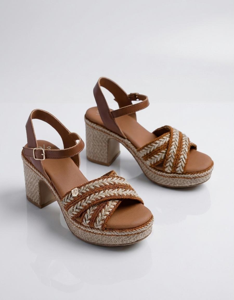 SANDALIAS POPA MELIA YUTE CUERO CT51602 en color Cuero