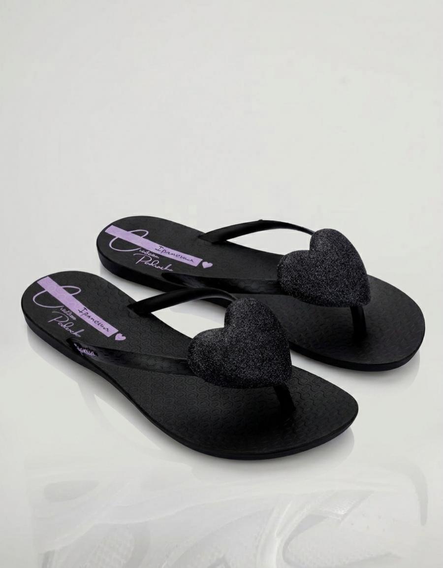 SANDALIAS IPANEMA SANDALIA CORAZON BLACK en color Negro
