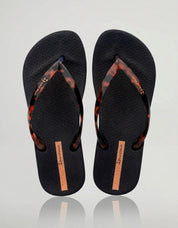 SANDALIAS IPANEMA ESCLAVA LEOPARD BLACK en color Negro