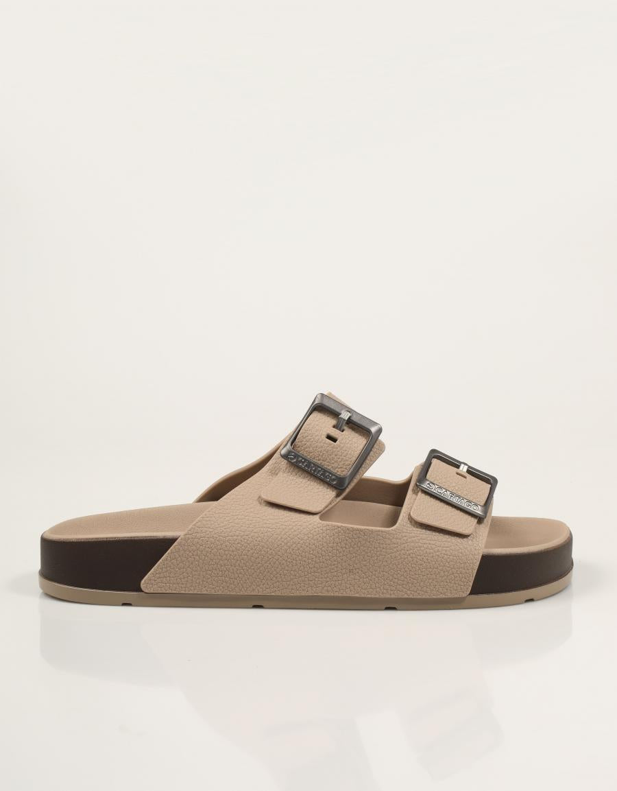 SANDALIAS CARTAGO PALA HEBILLAS BEIGE en color Beige
