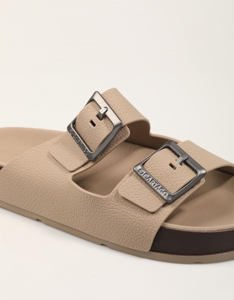 SANDALIAS CARTAGO PALA HEBILLAS BEIGE en color Beige