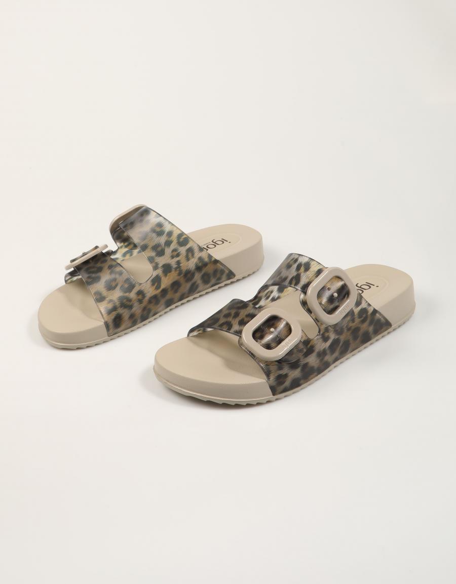 CHANCLAS IGOR HABANA LEO SAND en color Beige