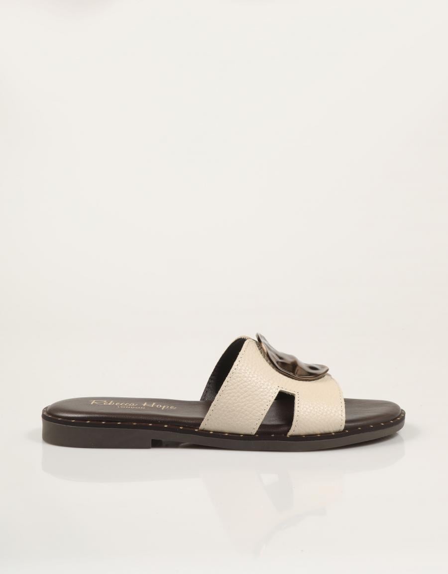 SANDALIAS REBECA HOPE ODEL WILLER LATTE en color Beige